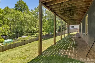 252 Oak Park Dr, Clyde, NC 28721 - Photo 10