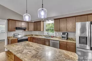 252 Oak Park Dr, Clyde, NC 28721 - Photo 14