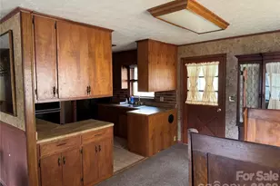 814 Mountain View Dr, Maggie Valley, NC 28751 - Photo 10