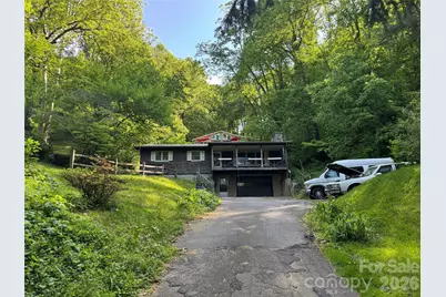 814 Mountain View Drive, Maggie Valley, NC 28751 - Photo 2