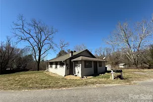 40 Little Knob Rd, Asheville, NC 28803 - Photo 1