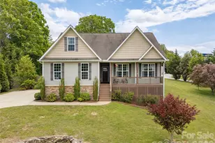 132 Beck Creek Cir, Flat Rock, NC 28731 - Photo 2