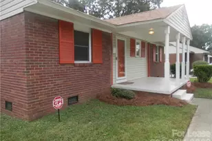2827 Burbank Dr, Charlotte, NC 28216 - Photo 2