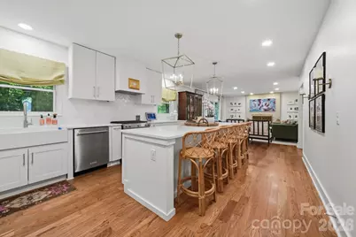 1015 Thistle Court, Charlotte, NC 28211 - Photo 2