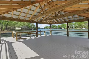 18427 Cv Lndg Rd, Charlotte, NC 28278 - Photo 30
