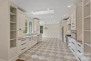 301 Winding Meadows Dr, Flat Rock, NC 28731 - Photo 14