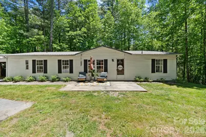 122 Fallswood Court, Hendersonville, NC 28739 - Photo 1