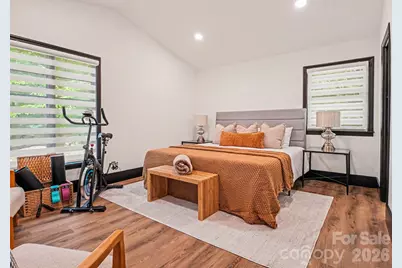 1831 Elizabeth Oaks Avenue, Charlotte, NC 28216 - Photo 28