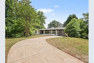 1831 Elizabeth Oaks Avenue, Charlotte, NC 28216 - Photo 4