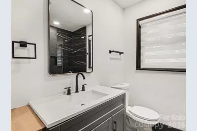 1831 Elizabeth Oaks Avenue, Charlotte, NC 28216 - Photo 22