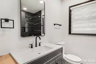 1831 Elizabeth Oaks Ave, Charlotte, NC 28216 - Photo 22
