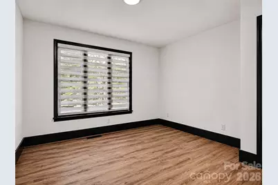 1831 Elizabeth Oaks Avenue, Charlotte, NC 28216 - Photo 20