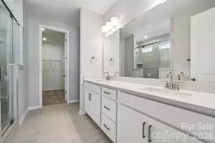 18214 Torchbearer Ln, Charlotte, NC 28278 - Photo 16