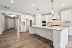 18214 Torchbearer Ln, Charlotte, NC 28278 - Photo 8