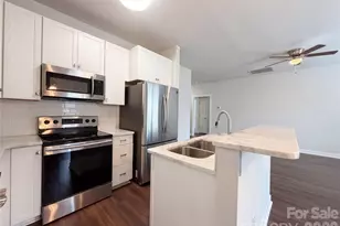5704 Woodard St, Charlotte, NC 28269 - Photo 2