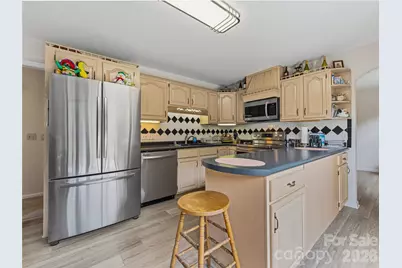 208 Applecross Lane, Hendersonville, NC 28791 - Photo 10