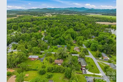 208 Applecross Lane, Hendersonville, NC 28791 - Photo 28