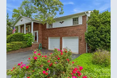208 Applecross Lane, Hendersonville, NC 28791 - Photo 2