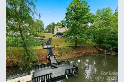 909 36th Avenue NW, Hickory, NC 28601 - Photo 6