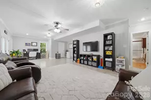 909 36th Ave NW, Hickory, NC 28601 - Photo 30