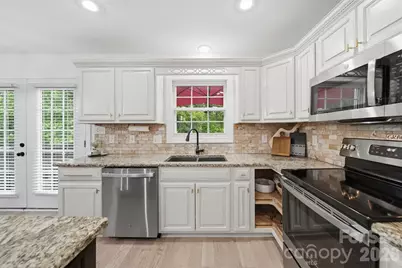 909 36th Avenue NW, Hickory, NC 28601 - Photo 14
