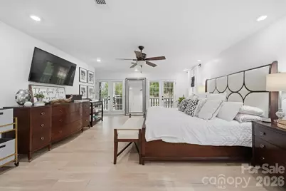 909 36th Avenue NW, Hickory, NC 28601 - Photo 18