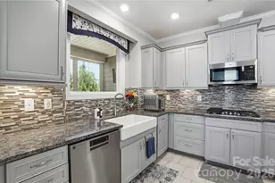 7111 Overjoyed Crossing, Charlotte, NC 28215 - Photo 10