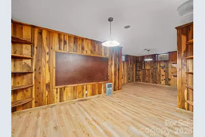 110 Crest View Road, Burnsville, NC 28714 - Photo 16