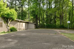 110 Crest View Rd, Burnsville, NC 28714 - Photo 30