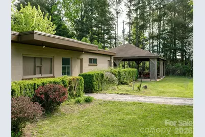 110 Crest View Road, Burnsville, NC 28714 - Photo 30