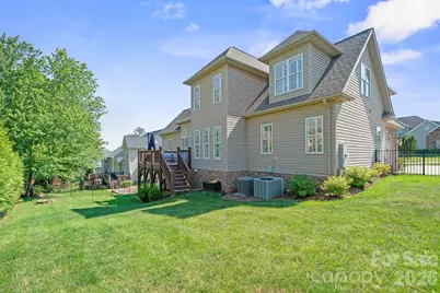 1890 Waterbury Court, Hickory, NC 28602 - Photo 44