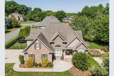 1890 Waterbury Court, Hickory, NC 28602 - Photo 2