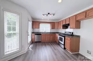 106 Woodfield Ln, Cherryville, NC 28021 - Photo 2