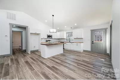 2017 Bailey Drive, Hickory, NC 28601 - Photo 8