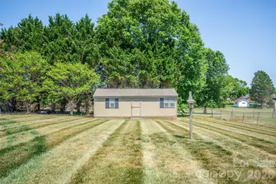 151 Meadow Oaks Drive, Statesville, NC 28625 - Photo 28