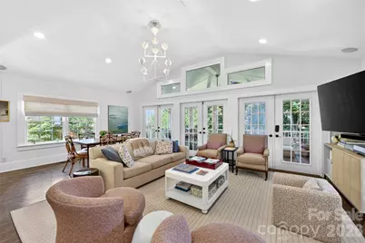 2127 Crescent Avenue, Charlotte, NC 28207 - Photo 22