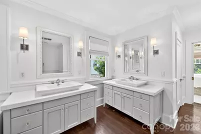 2127 Crescent Avenue, Charlotte, NC 28207 - Photo 32