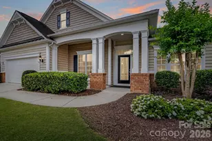 2015 Yellowstone Dr, Fort Mill, SC 29707 - Photo 2