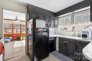 11 N Marley Dr, Flat Rock, NC 28731 - Photo 10