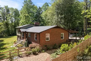 97 Columbia Cir, Hendersonville, NC 28792 - Photo 2