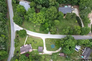 22 McMinn Rd, Hendersonville, NC 28792 - Photo 2