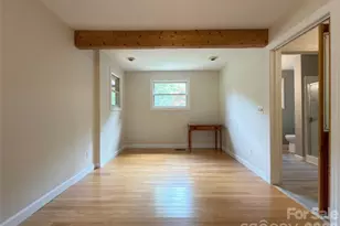 22 McMinn Rd, Hendersonville, NC 28792 - Photo 20