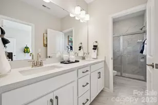 18246 Torchbearer Ln, Charlotte, NC 28278 - Photo 22