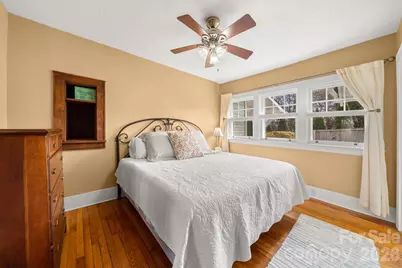 80 W Chestnut Street, Asheville, NC 28801 - Photo 12