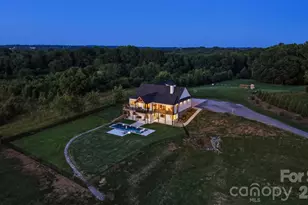 2322 Moss Farm Rd, Hickory, NC 28602 - Photo 8