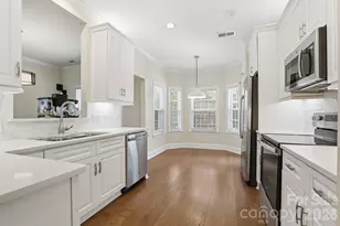 2800 Wingfield Pl, Charlotte, NC 28210 - Photo 12