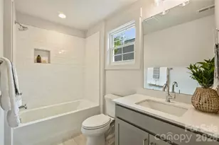 201 Coxe Ave, Charlotte, NC 28208 - Photo 18