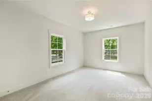 201 Coxe Ave, Charlotte, NC 28208 - Photo 16