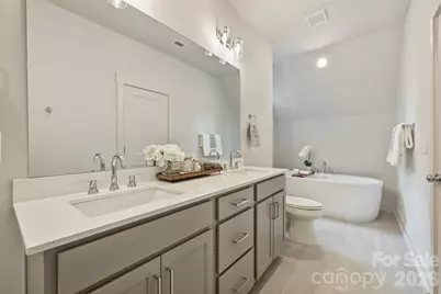 201 Coxe Avenue, Charlotte, NC 28208 - Photo 12