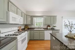 19 Heron Cove Loop, Hickory, NC 28601 - Photo 8
